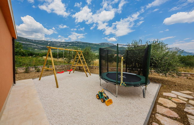 Luxury Secluded Villa w. Pool, Jacuzzi and Garden - Photo 45