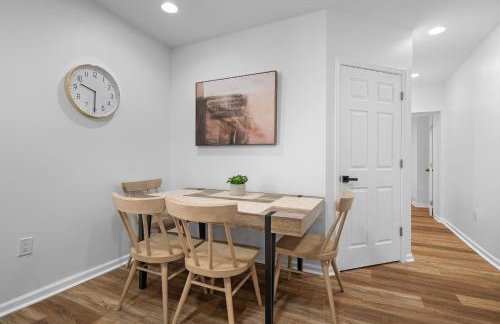 Central Lawrenceville 2 Spacious and Stylish Two Bedroom Apartment with Free Street Parking - Foto 6