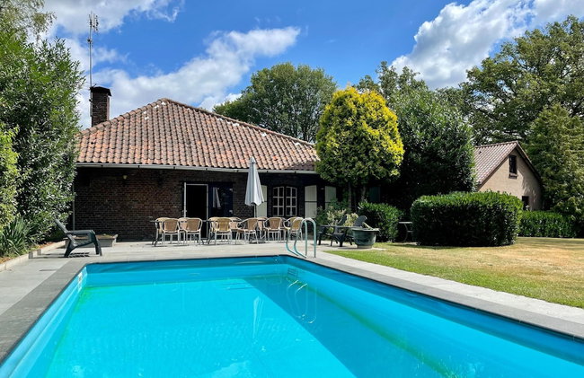Farmhouse in Sint Joost With Pool & BBQ - Foto 1
