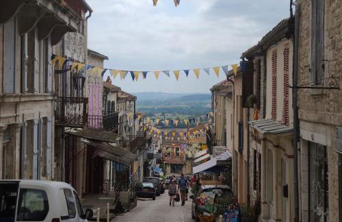 Maison de caractère dans une belle bastide - Photo 29