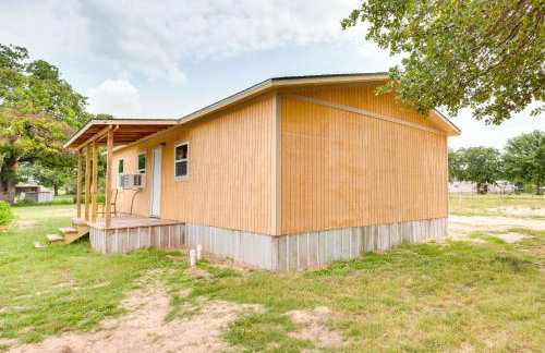 Thackerville Getaway with Porch - Near WinStar! - Foto 23