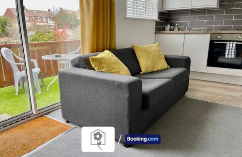 Netley Village Apartment By Your Stay Solutions Short Lets & Serviced Accommodation Netley Southampton With Free Wi-Fi - Photo 14