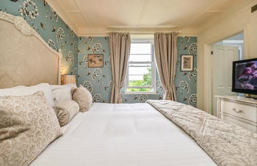 The Town House at Muntham- Luxury Holiday Home with Hot Tub - Photo 50