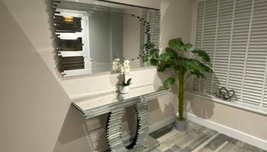 Rivendell spacious two bedroom 1st floor flat - Foto 3