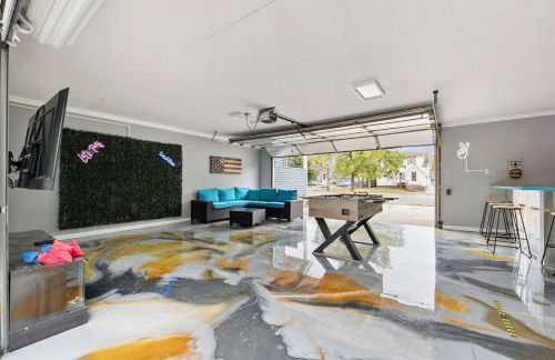 Pet Friendly, Gated Backyard, Game room, Hot Tub - Foto 1