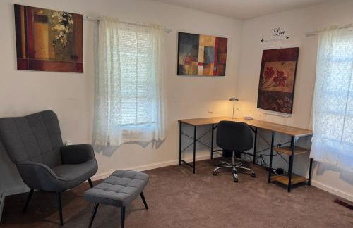 Cozy 3 4 BR Home Ideal for Family - Foto 33