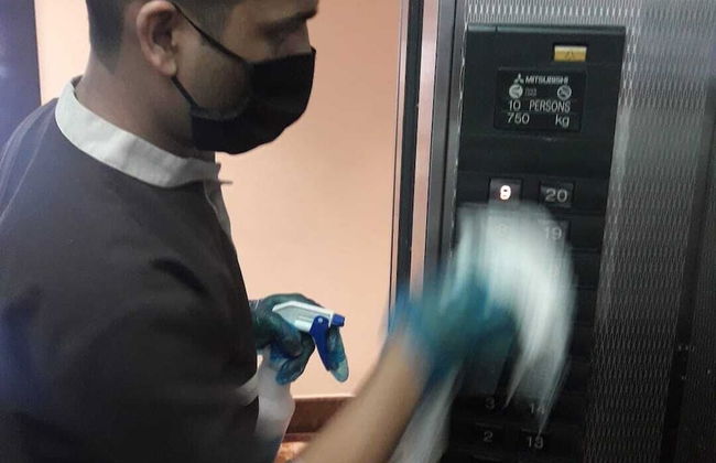 Number One Tower Suites - Photo 6