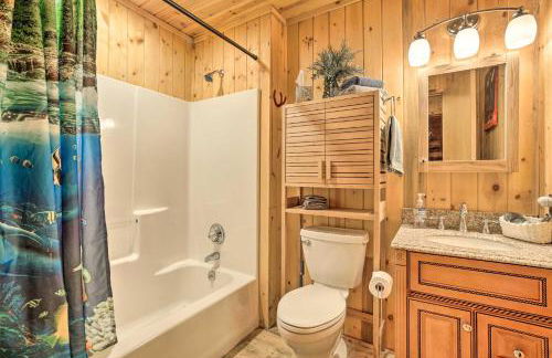 Remote Cabin with Gas Stove Less Than 7 Mi to Town! - Foto 18