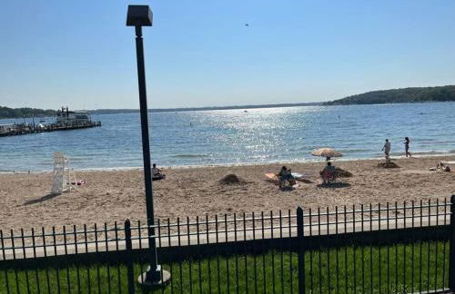 515Escape - Near downtown, private backyard, firepit, bbq, fun! - Foto 35