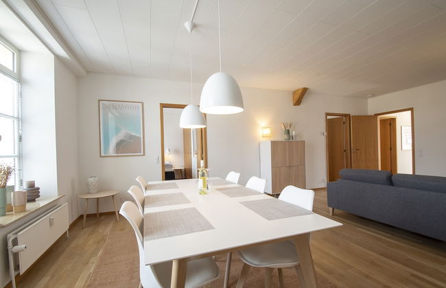 Exclusive 2 Bedroom Apartment - Photo 21