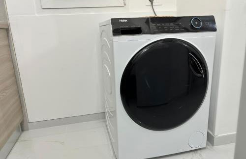 Your Home, easy walk to the beach - Foto 30