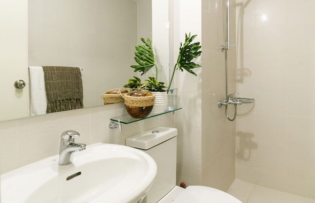 Sabrina's Crib by Azure 2 Bedroom near Airport - Foto 10