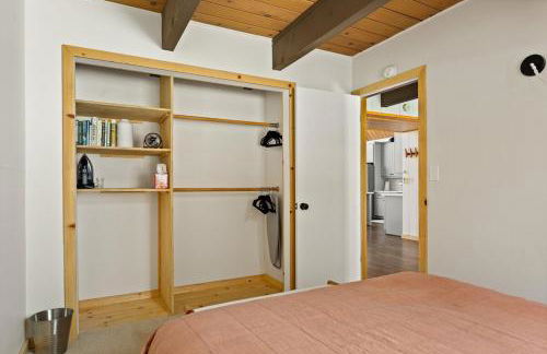 The Crown A-Frame Gated Central AC Lake Access - Foto 19