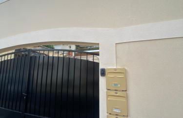 Paris-Eiffel, bienvenue -terrasse -Netflix - Foto 18