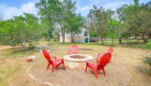 San Marcos Home with Fire Pit about 10 Mi to Downtown! - Foto 3