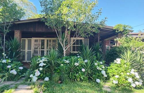 Chalé alpino em canela rs todo mobiliado com cozinha lareira split Wi-Fi 2 quartos perto do centro - Foto 24