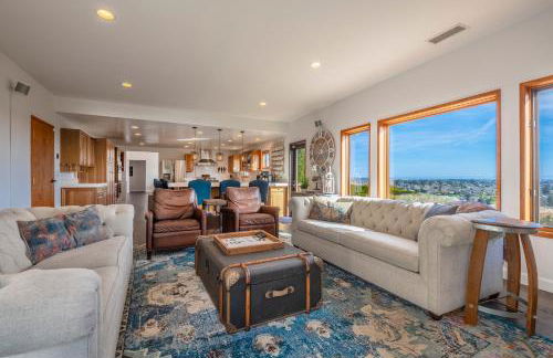 Luxury Home Atop the Hills - Foto 8