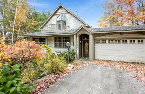 Spacious Lakefront Retreat w/Stunning Views - Foto 35