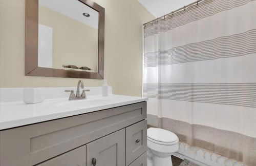 Zilker Home 3 Bedroom 2 Bath with Backyard - Foto 9