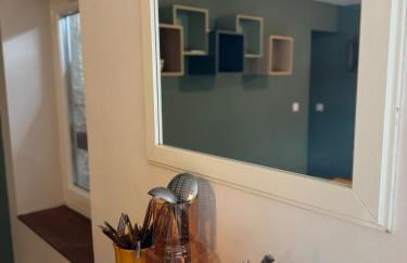 T2 chaleureux au coeur des vignes -vue place de Condrieu-long séjour possible - Foto 5