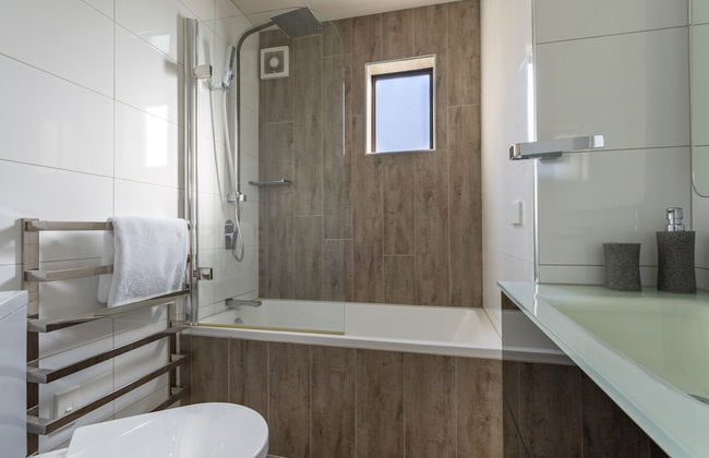 High-end 3BR House - Skytower View - Foto 41