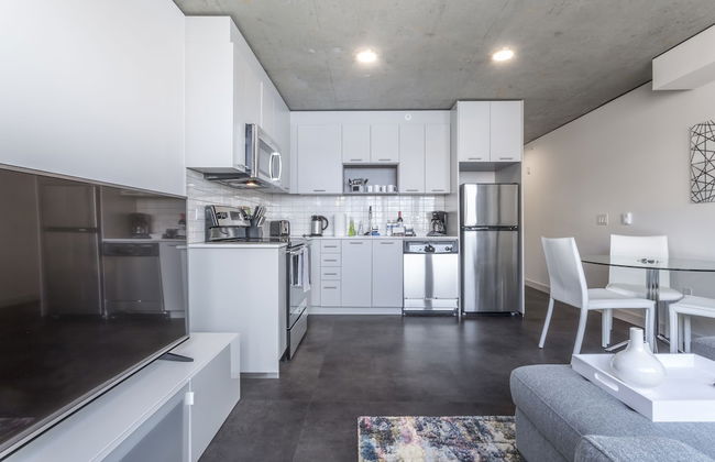 Domicile Suites at Cove - Photo 59