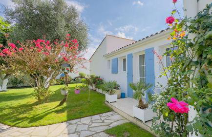 Villa de plain pied avec jardin paysager et piscine - Foto 3