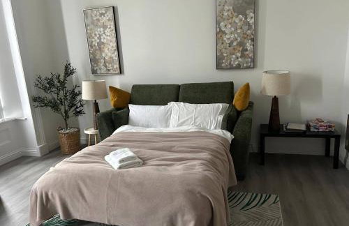 Family - Central - Parking - Wifi - Sleeps 4 - Foto 3