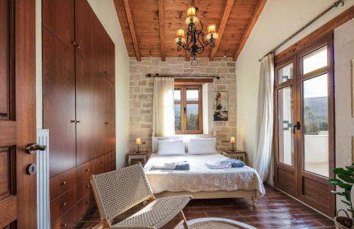 Saridakis Villa, Multi-Generational Escape & Pool, By ThinkVilla - Foto 36