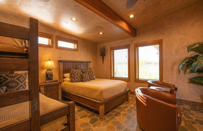 Cougar Ridge Resort, LLC - Photo 8