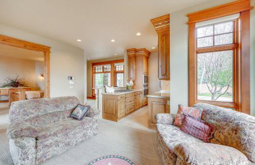 Hot Tub and Views Luxe Mountain Escape in Yucaipa - Photo 29