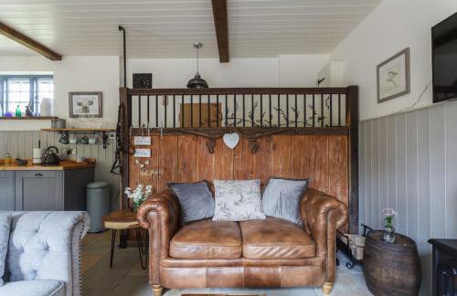 Luxury New Forest Barn, ideal for couples - Photo 10