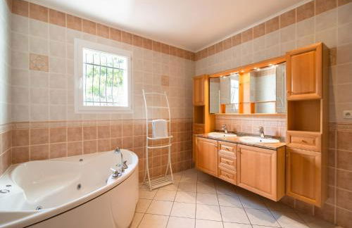 Hillside Retreat in Roquebrun - Foto 20