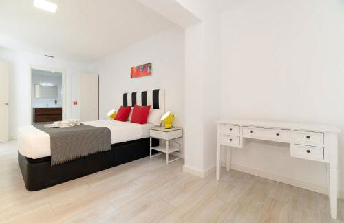 Castell Beach Aparthotel - Photo 55
