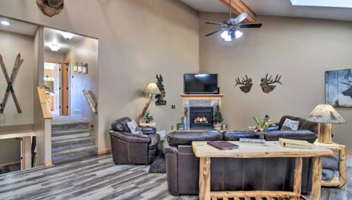 Family-Friendly Home with Hot Tub 1 Mi to Dtwn - Foto 4