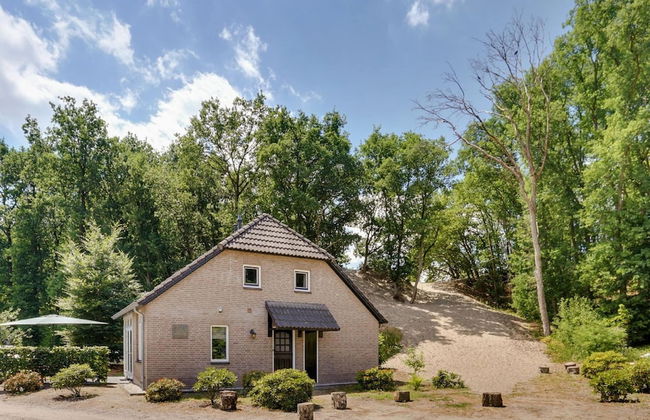 Holiday Home With a Terrace at Bedafse Bergen - Photo 30