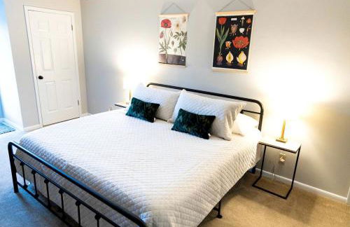 Kid and Pet-Friendly Lake Glamping in Tupelo, Mississippi - Foto 10