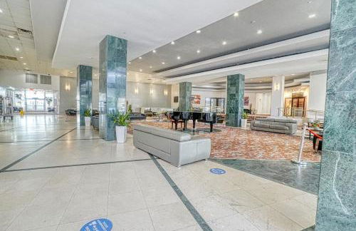 Deluxe Studios and Apartments at the Casablanca - Photo 62