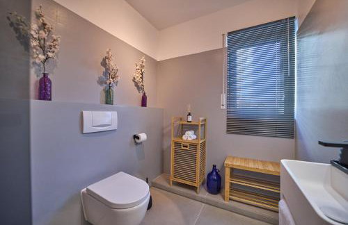 Home of spa - Photo 7