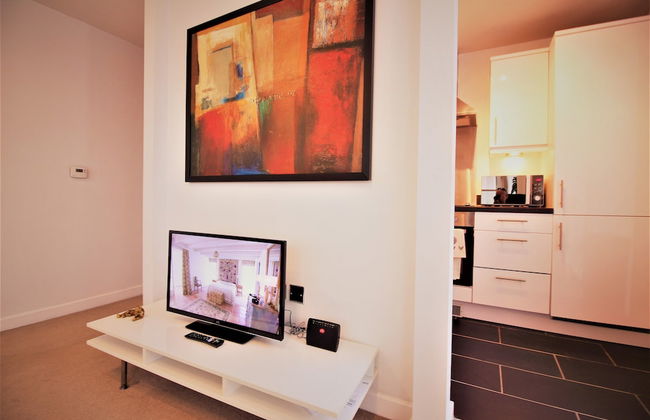 Solace Apartment Milton Keynes - Photo 15