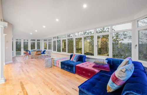 Huge Retreat w Alaska King, Pool & Jacuzzi Tub Indoor - Foto 33