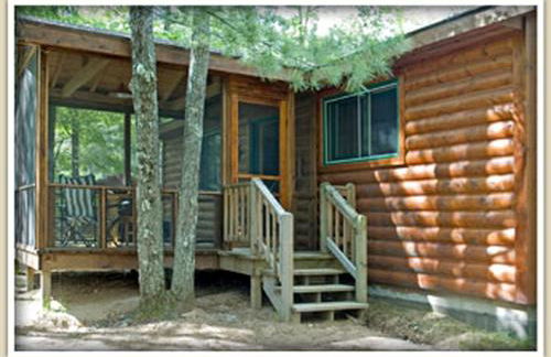 Idyllic Woodland Getaway by Squaw Lake in Lac Du Flambeau, Wisconsin - Foto 2