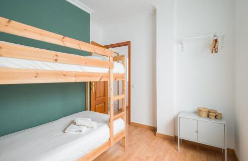 Moderno piso de 3 habitaciones cerca de Triana - Foto 19