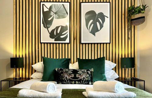 Sleeps 2 -Central Ellesmere -Parking - PetFriendly - Foto 9