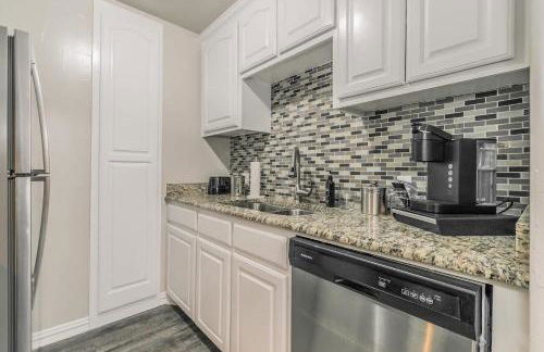 Central 3Bed2B at AT&T - Cowboy Stadium - Texas Live - Photo 12