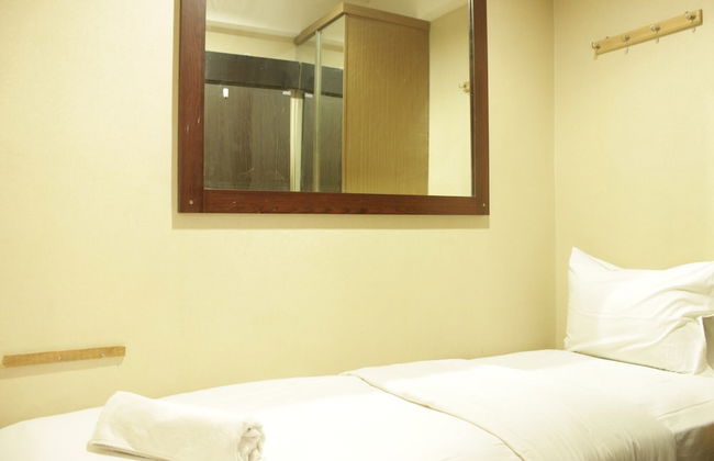 Well Appointed & Stylish 2BR at Jarrdin Cihampelas Apartment - Photo 1