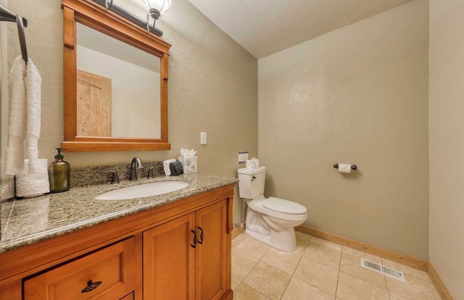 Private Deck, Fireplace, and Ski Access Near Northstar The Lazy Bear - Foto 15