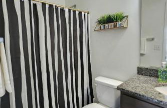 Spacious 2 bedroom/2.5 bathroom Townhome - Foto 24