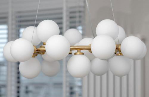 Elegant Apartment with Parking Space and Balcony by Noclegi Renters - Foto 9