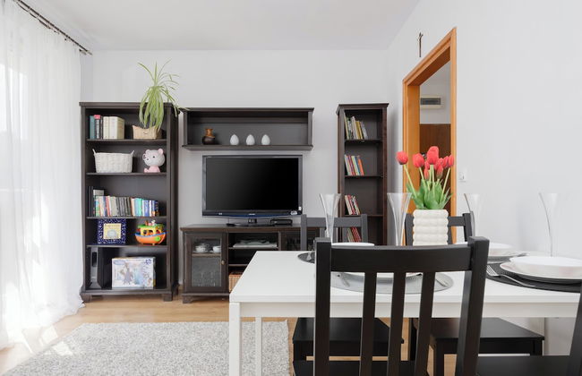 Cosy Apartment in Piaseczno by Renters - Photo 8